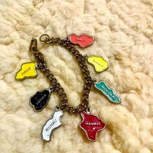 Vintage 60s souvenir Hawaiian island charm bracelet